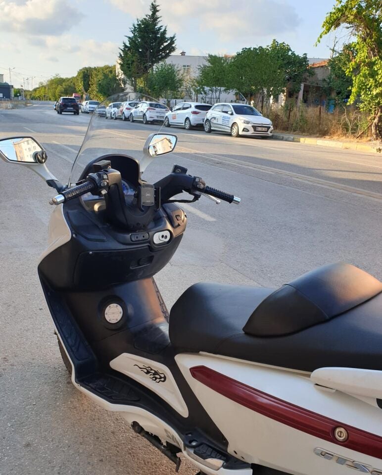 MOTOCAM SYM Gts Evo 250 Ön Cam 2006-2015 Model 53cm Şeffaf Renkli 4mm
