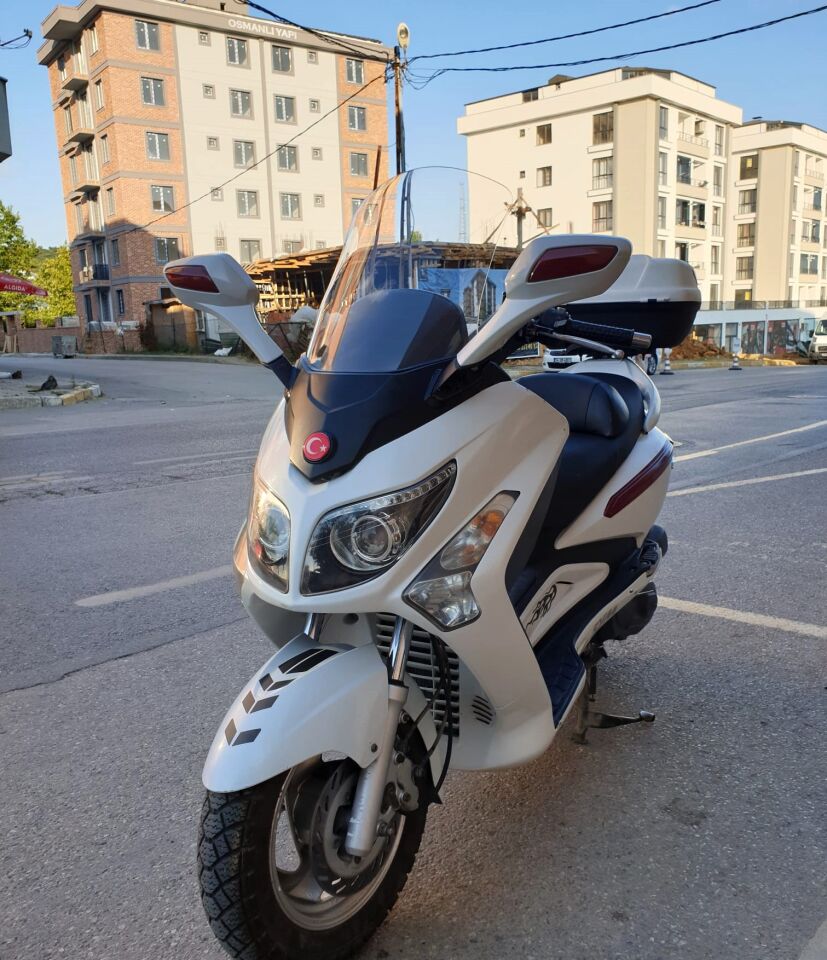 MOTOCAM SYM Gts Evo 250 Ön Cam 2006-2015 Model 63cm Şeffaf Renkli 4mm 10cm daha Uzun