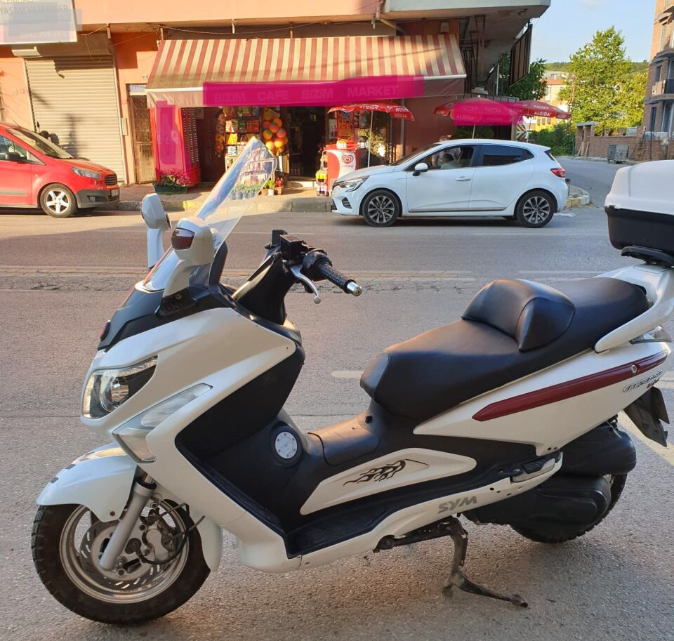 MOTOCAM SYM Gts Evo 250 Ön Cam 2006-2015 Model 63cm Şeffaf Renkli 4mm 10cm daha Uzun