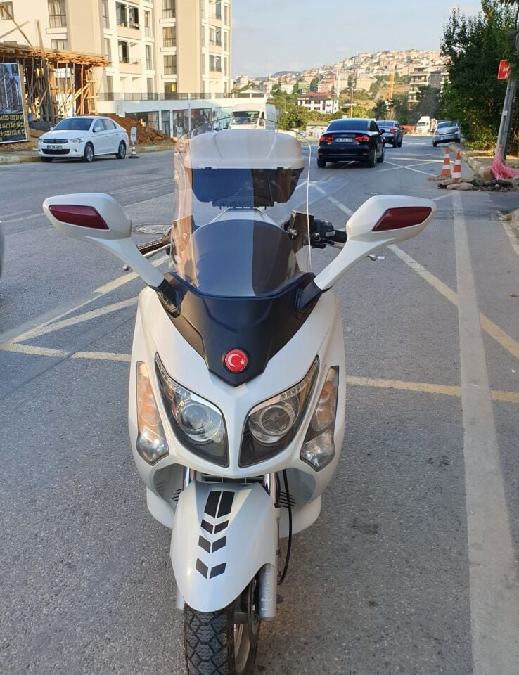 MOTOCAM SYM Gts Evo 250 Ön Cam 2006-2015 Model 63cm Şeffaf Renkli 4mm 10cm daha Uzun