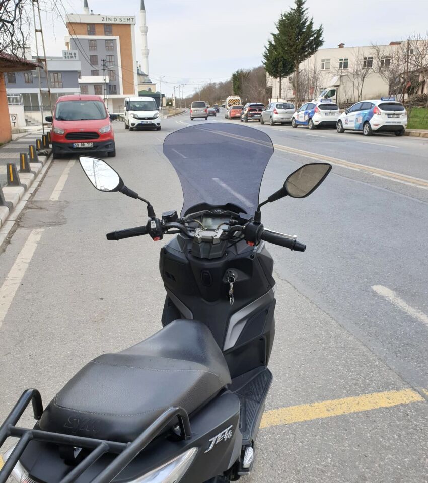 MOTOCAM SYM JET 14 200 Ön Cam 2017-2026 Model 65cm Füme Renkli 4mm UZUN