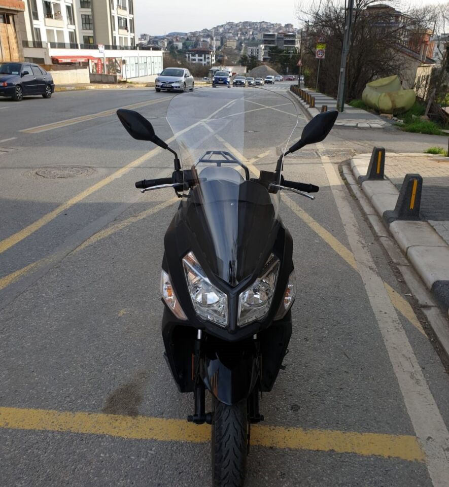 MOTOCAM SYM JET 14 200 Ön Cam 2017-2026 Model 65cm Şeffaf Renkli 4mm UZUN