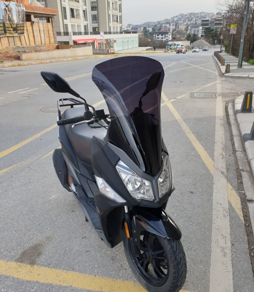 MOTOCAM SYM JET 14 200 Ön Cam 2017-2026 Model 74cm Siyah Renkli 4mm UZUN