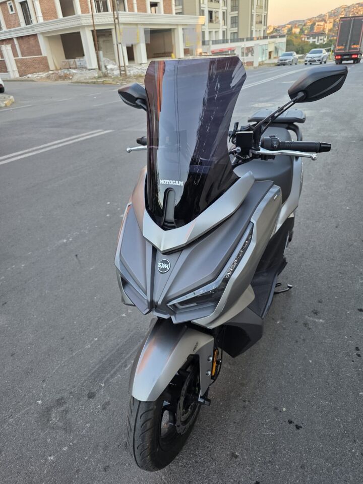 MOTOCAM Sym JET 14 EVO 200 PLUS Ön Cam 2023-2026 Model 45cm Siyah Renkli 4mm