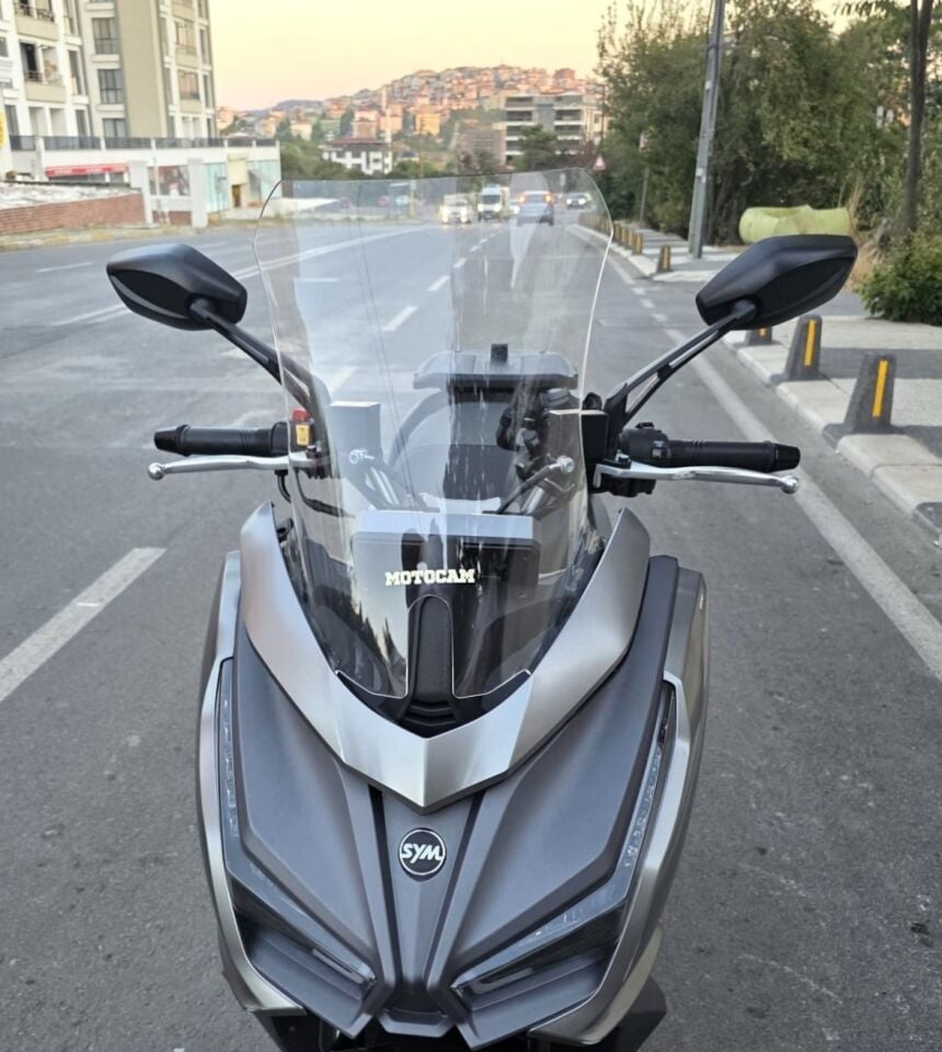MOTOCAM Sym JET 14 EVO 200 PLUS Ön Cam 2023-2026 Model 45cm Şeffaf Renkli 4mm