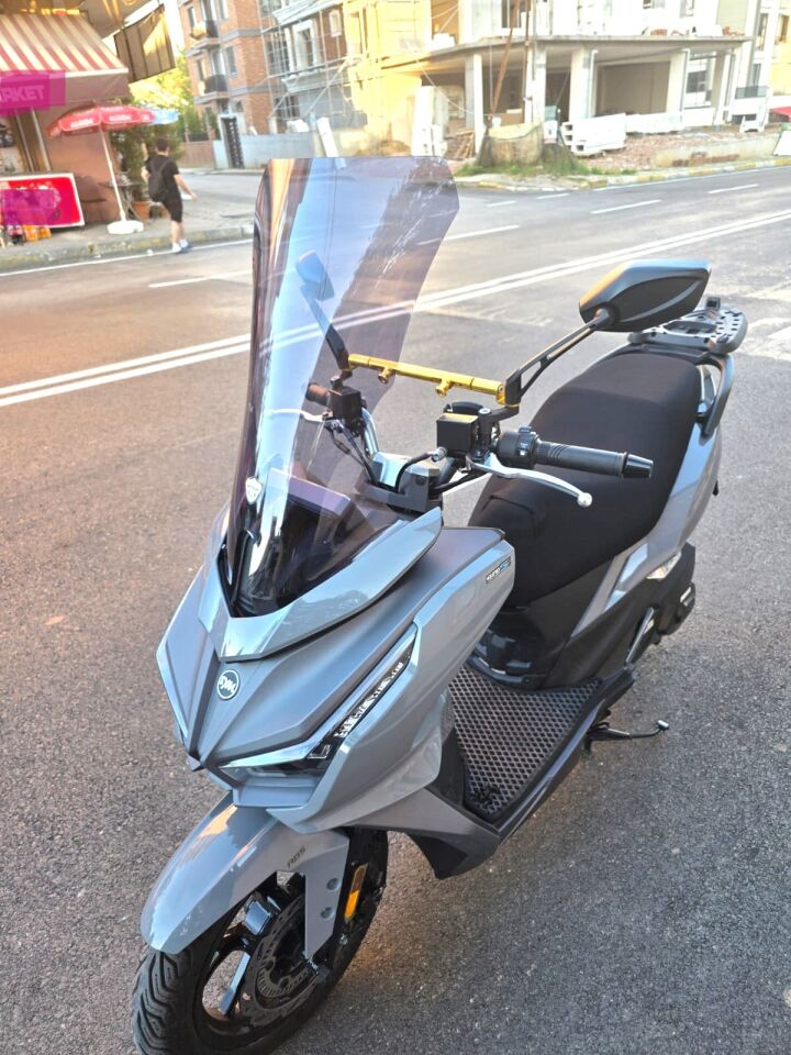 MOTOCAM Sym JET 14 EVO 200 PLUS Ön Cam 2023-2026 Model 58cm Füme Renkli 4mm