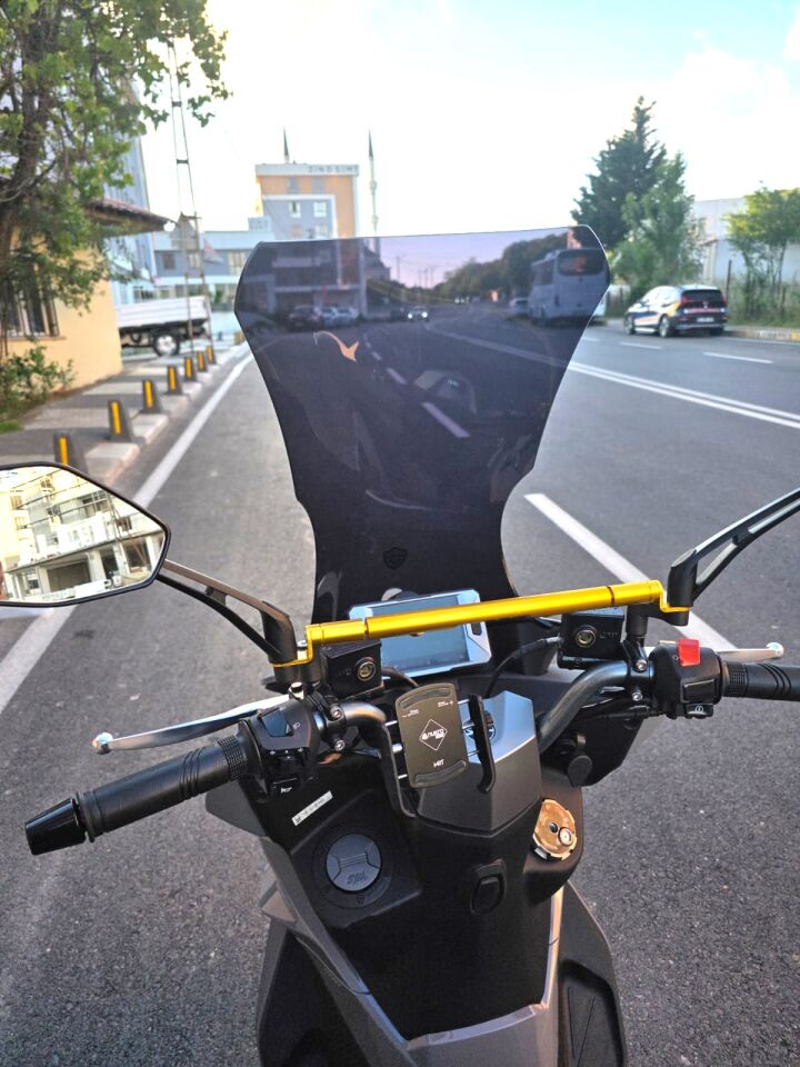 MOTOCAM Sym JET 14 EVO 200 PLUS Ön Cam 2023-2026 Model 58cm Siyah Renkli 4mm