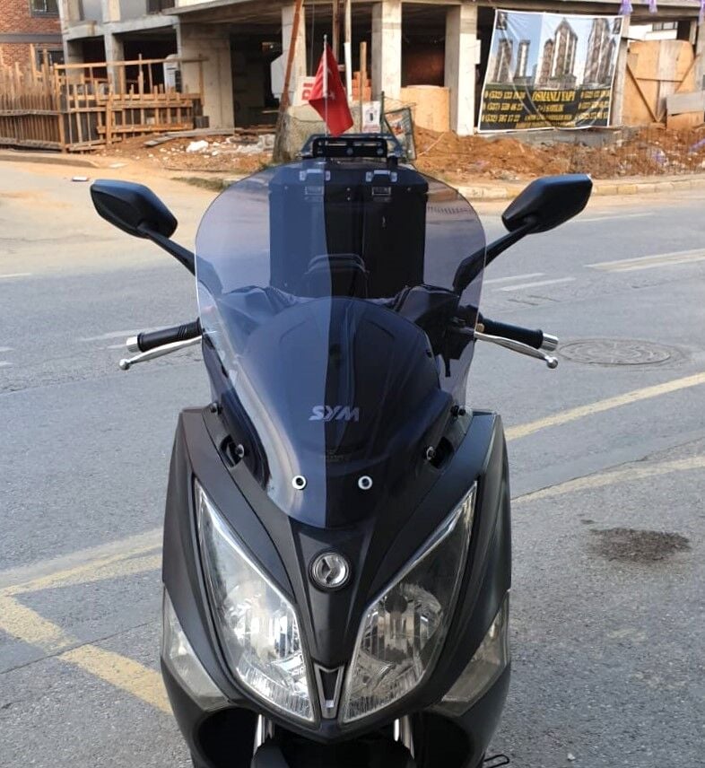 MOTOCAM SYM Joymax 250 İ Ön Cam 2013-2016 Model 54cm Füme Renkli 4mm SPORTİF