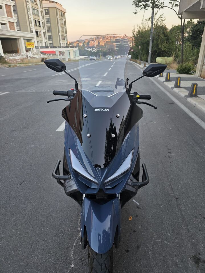 Küba NewCity 125 Ön Cam 2024-2025 Model 65 CM - Siyah Renkli