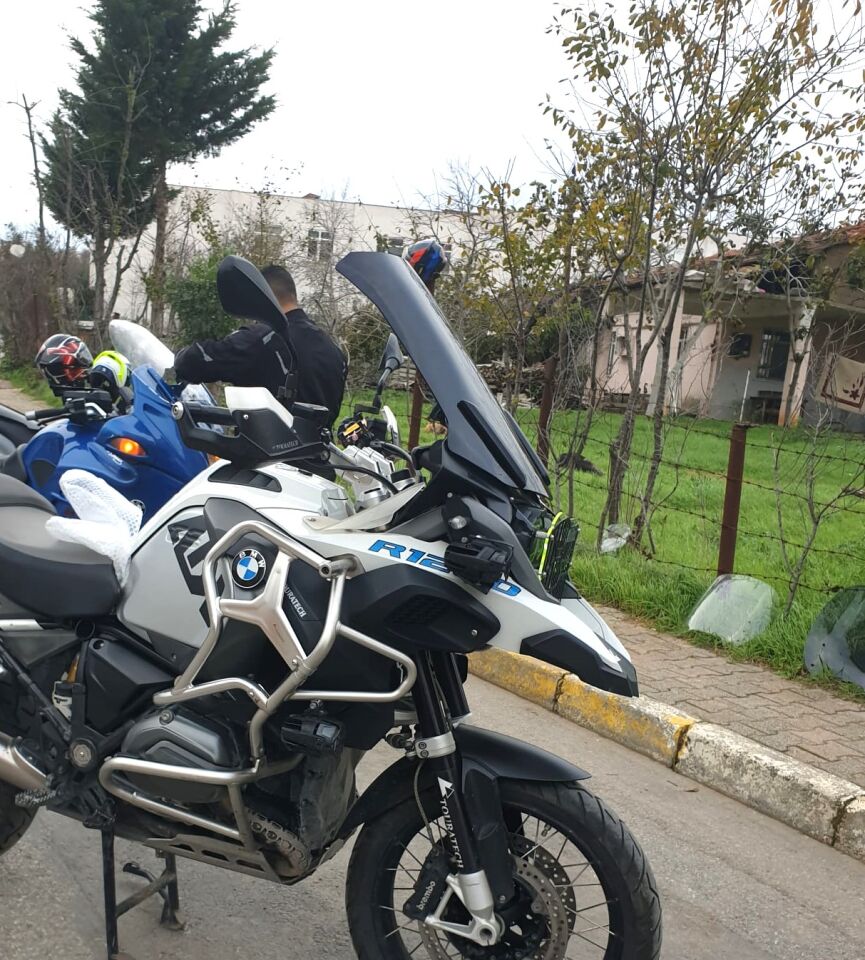 MOTOCAM Bmw R 1200 1250 GS Ön Cam 2013-2024 Model 52cm Siyah Renkli 4mm