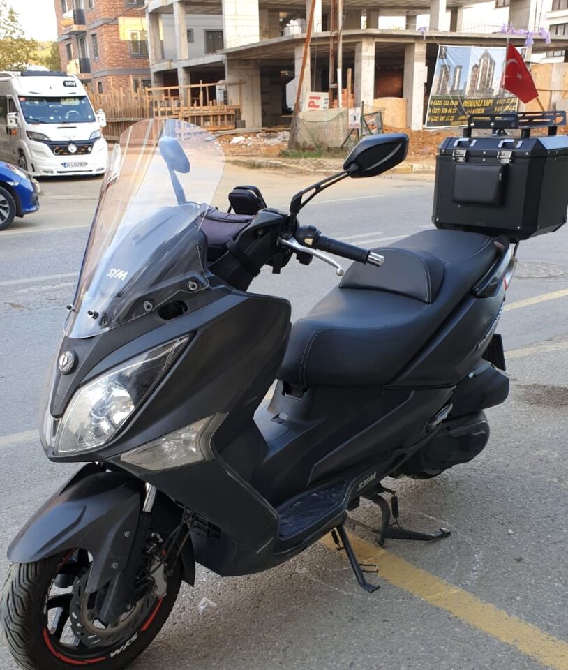 MOTOCAM SYM Joymax 250 İ Ön Cam 2013-2016 Model 54cm Şeffaf Renkli 4mm SPORTİF