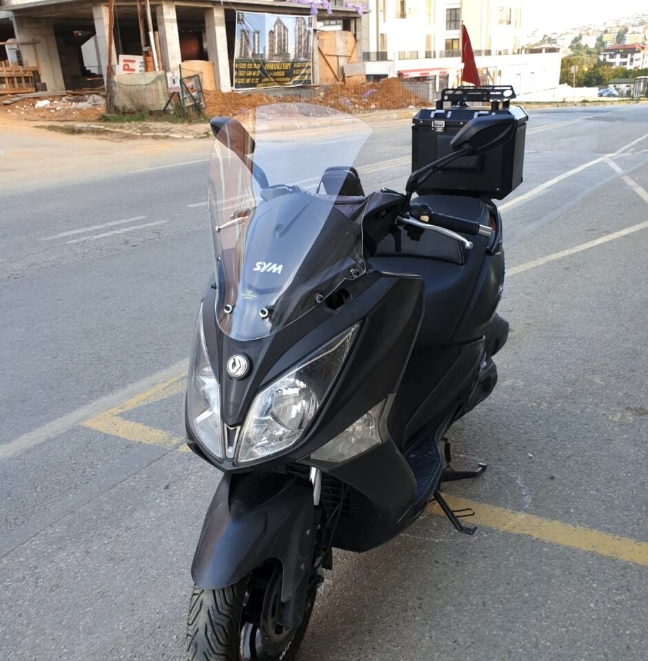 MOTOCAM SYM Joymax 250 İ Ön Cam 2013-2016 Model 54cm Şeffaf Renkli 4mm SPORTİF