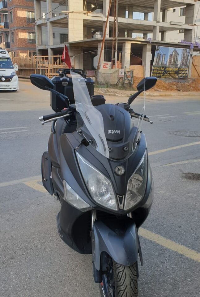 MOTOCAM SYM Joymax 250 İ Ön Cam 2013-2016 Model 65cm Şeffaf Renkli 4mm ORTA BOYLU