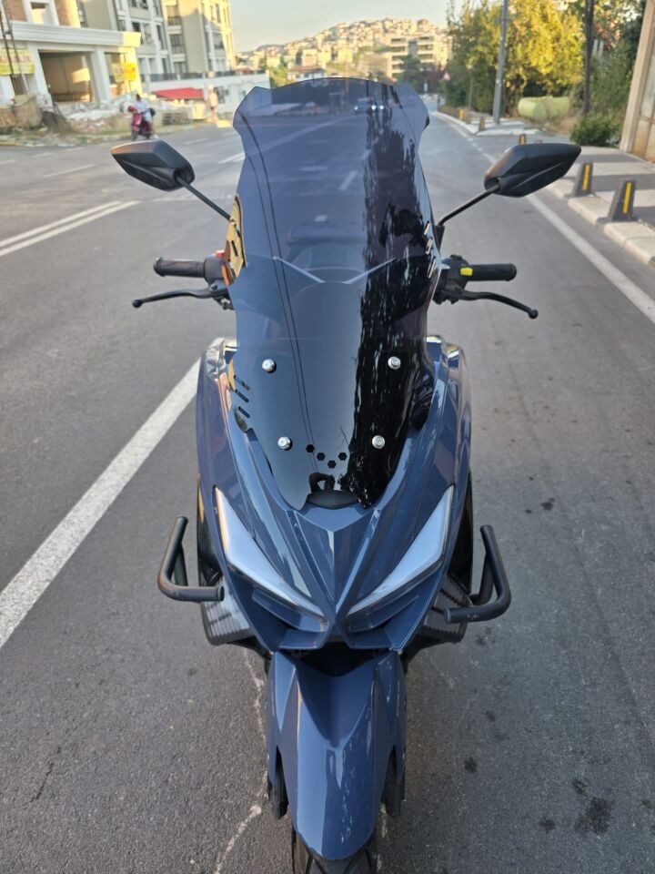 Küba NewCity 125 Ön Cam 2024-2025 Model 65 CM - Siyah Renkli