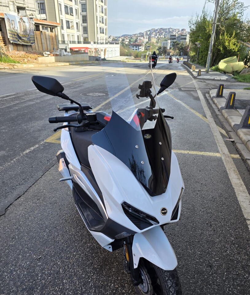 MOTOCAM RKS Vieste 249 Ön Cam 2022-2026 Model 78cm Şeffaf Renkli 4mm UZUN