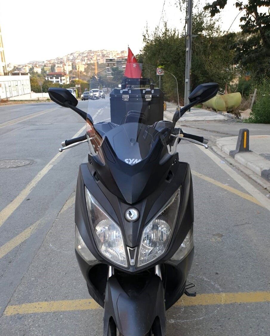 MOTOCAM SYM Joymax 250 İ Ön Cam 2015-2016 Model 65cm Şeffaf Renkli 4mm APARATSIZ