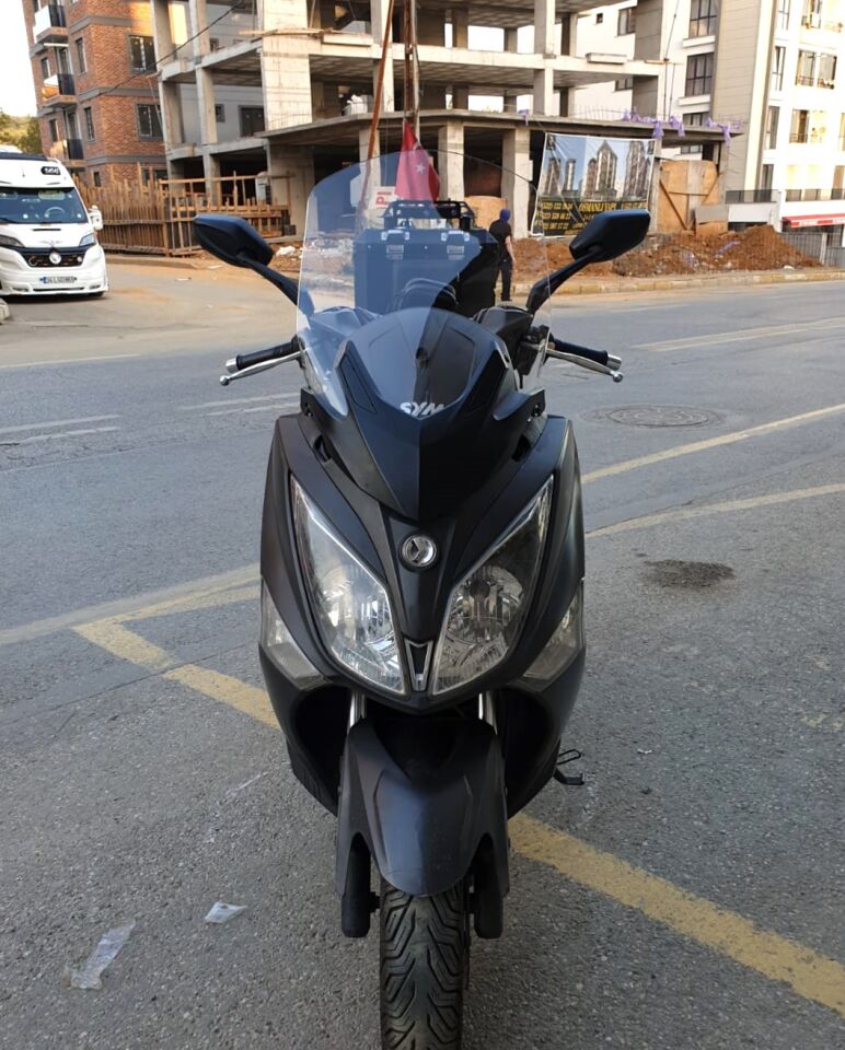 MOTOCAM SYM Joymax 250 İ Ön Cam 2015-2016 Model 65cm Şeffaf Renkli 4mm APARATSIZ