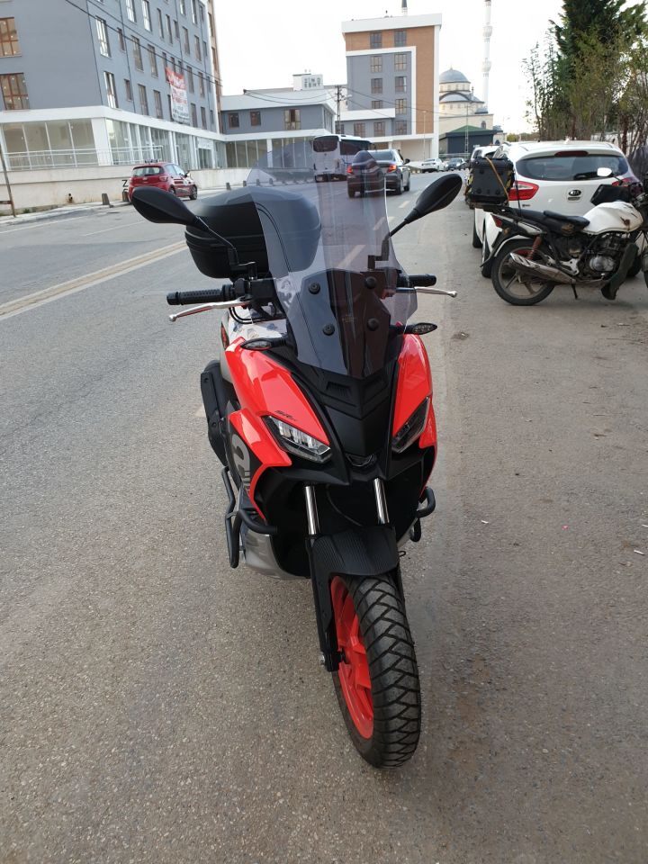 Aprilia SR GT 200 Ön Cam 2021-2025 Model 58cm Açıkfüme Renkli