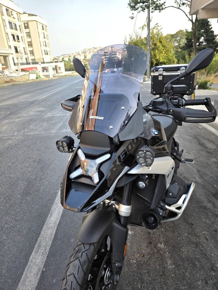 MOTOCAM Bmw R 1300 GS Ön Cam 2023-2026 Model 48cm Füme Renkli 4mm