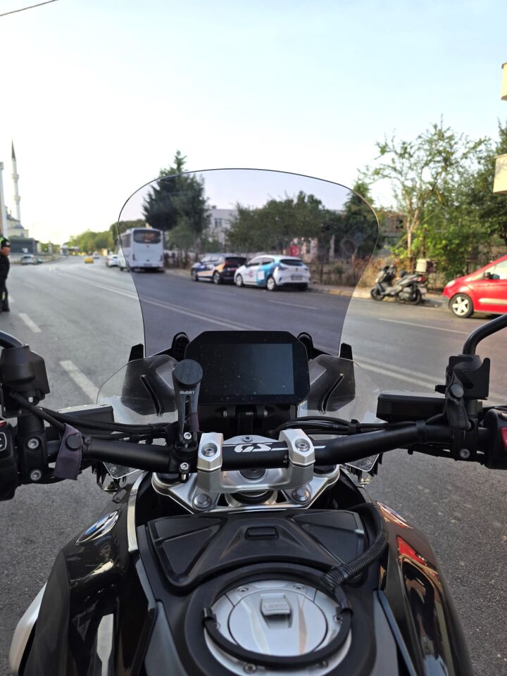 MOTOCAM Bmw R 1300 GS Ön Cam 2023-2026 Model 48cm Füme Renkli 4mm