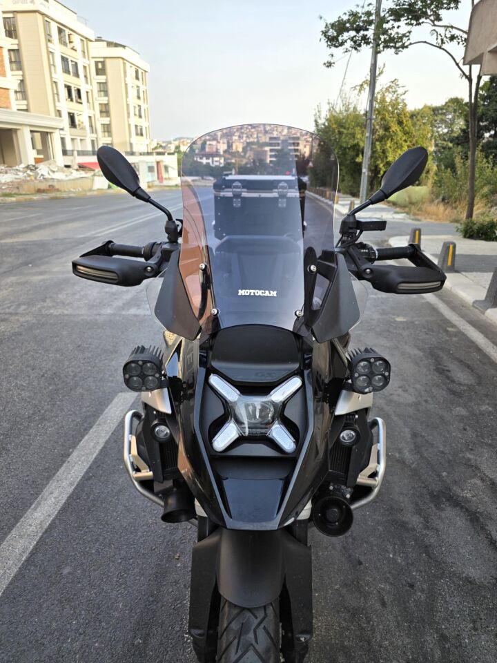 MOTOCAM Bmw R 1300 GS Ön Cam 2023-2026 Model 48cm Füme Renkli 4mm