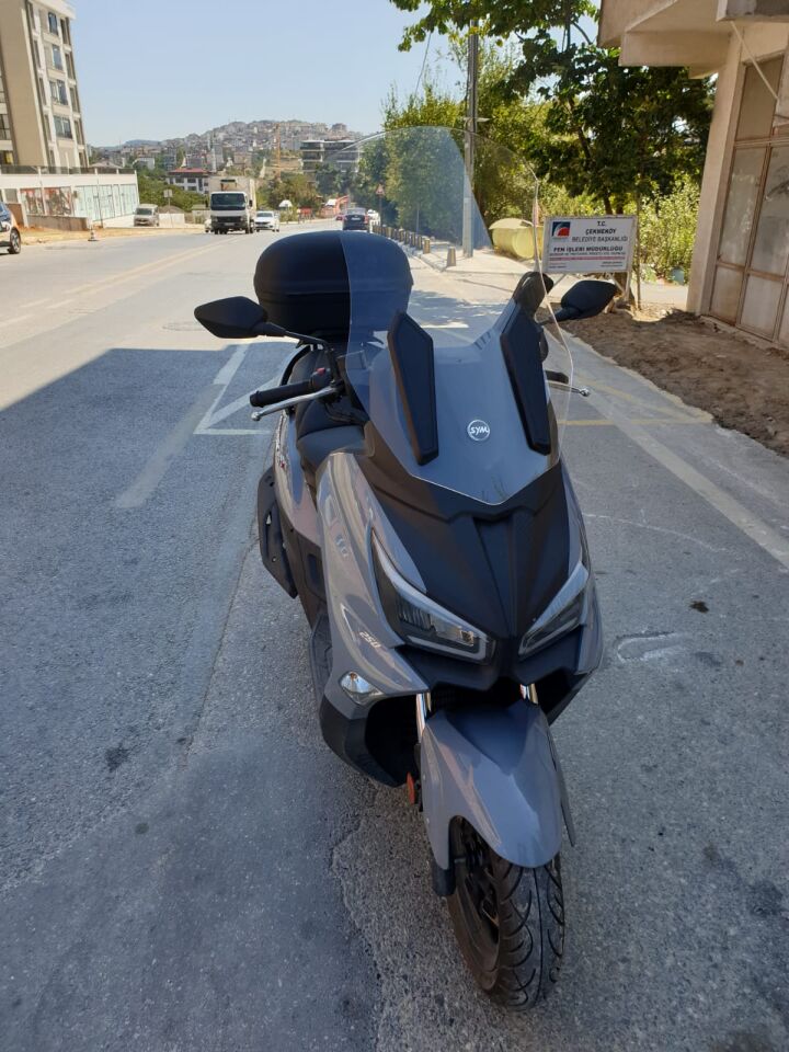 MOTOCAM SYM Joymax Z Plus Ön Cam 2023-2026 Model 70cm Şeffaf Renkli 4mm