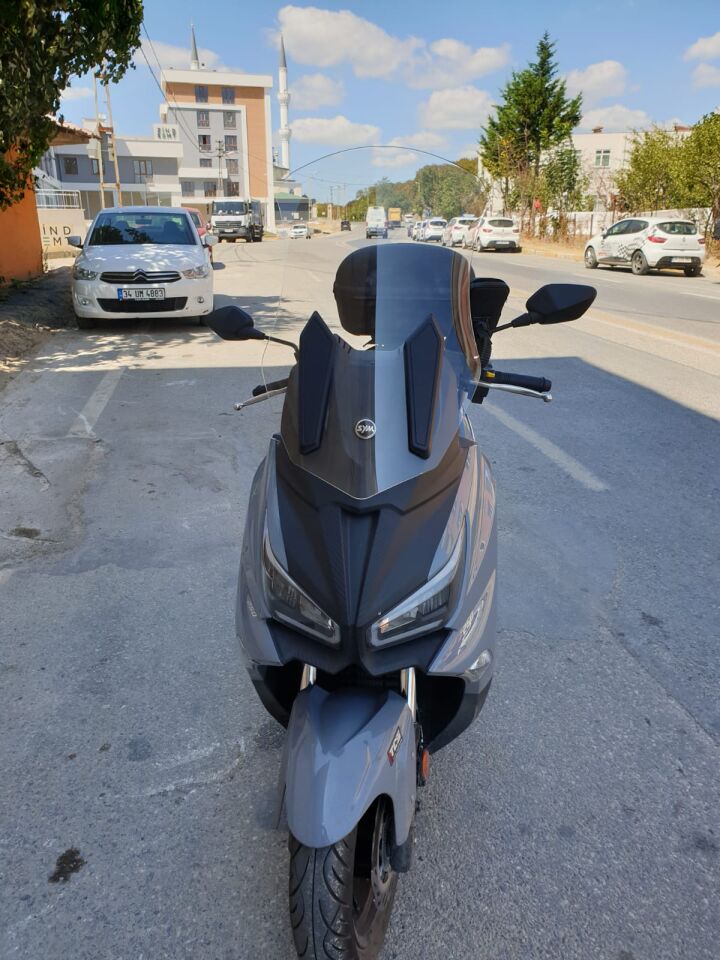 MOTOCAM SYM Joymax Z Plus Ön Cam 2023-2026 Model 70cm Şeffaf Renkli 4mm