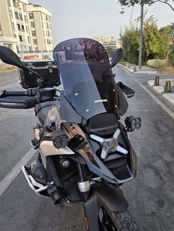 MOTOCAM Bmw R 1300 GS Ön Cam 2023-2026 Model 48cm Siyah Renkli 4mm