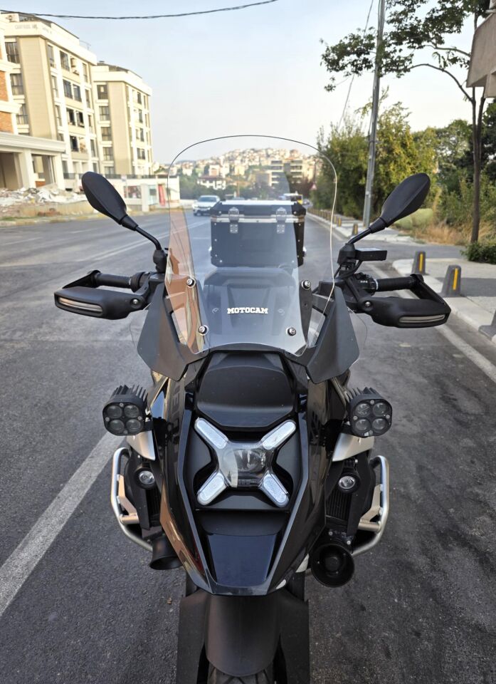 MOTOCAM Bmw R 1300 GS Ön Cam 2023-2026 Model 48cm Şeffaf Renkli 4mm