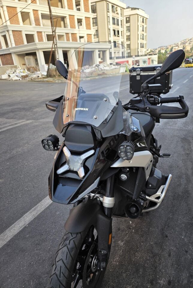 MOTOCAM Bmw R 1300 GS Ön Cam 2023-2026 Model 48cm Şeffaf Renkli 4mm