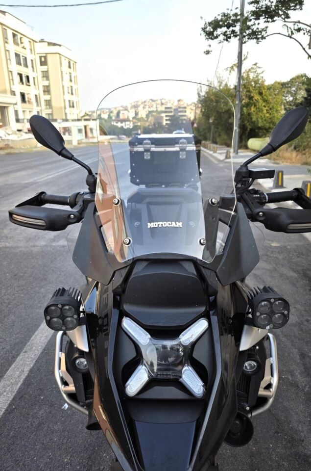 MOTOCAM Bmw R 1300 GS Ön Cam 2023-2026 Model 48cm Şeffaf Renkli 4mm