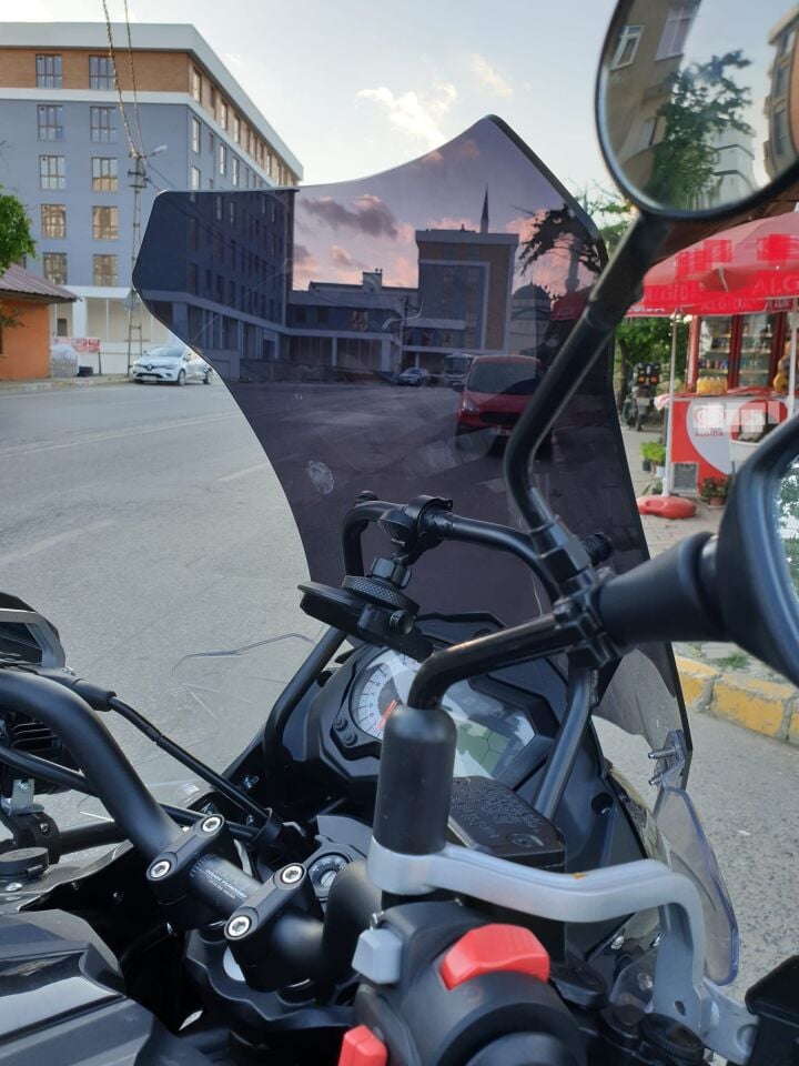 MOTOCAM Benelli TRK 502  Ön Cam 2017-2026 Model 54cm Siyah Renkli 4mm