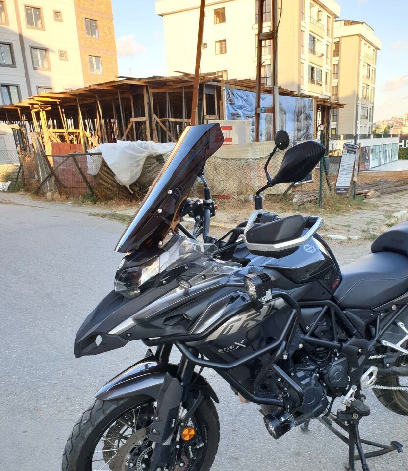 MOTOCAM Benelli TRK 502  Ön Cam 2017-2026-2026 Model 54cm Siyah Renkli 4mm