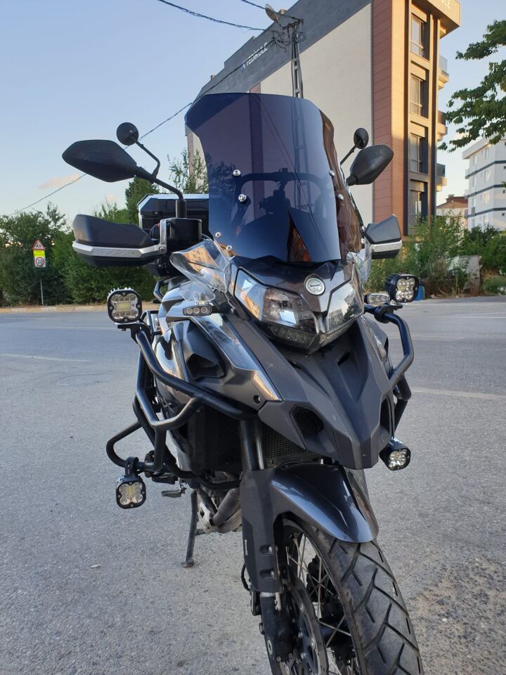 MOTOCAM Benelli TRK 502  Ön Cam 2017-2026-2026 Model 54cm Siyah Renkli 4mm