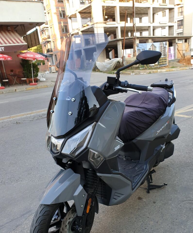MOTOCAM SYM Joyride 300 Ön Cam 2023-2026 Model 65cm Füme Renkli 4mm ORTA BOYLU