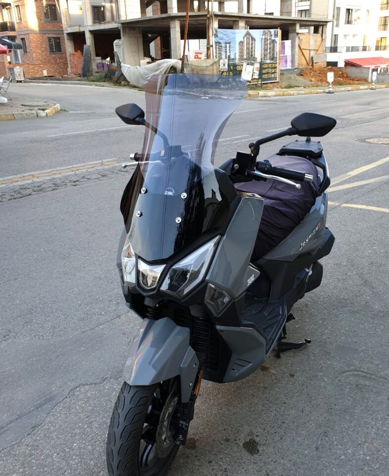 MOTOCAM SYM Joyride 300 Ön Cam 2023-2026 Model 65cm Füme Renkli 4mm ORTA BOYLU