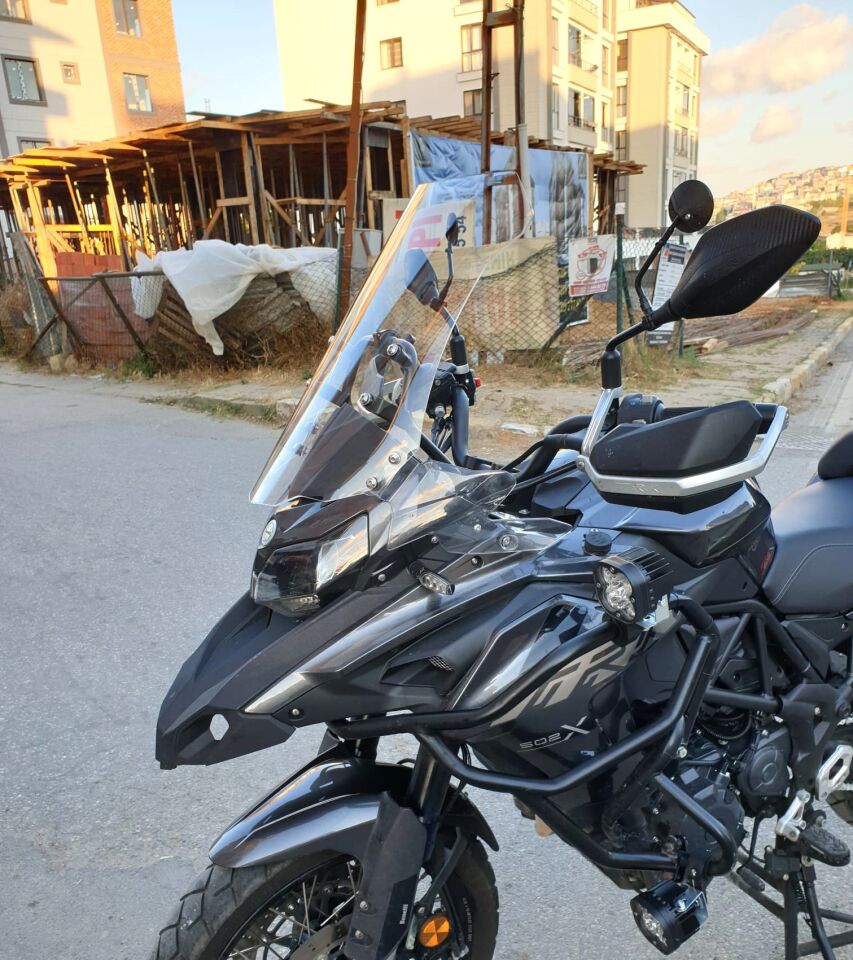 MOTOCAM Benelli TRK 502  Ön Cam 2017-2026-2026 Model 54cm Şeffaf Renkli 4mm