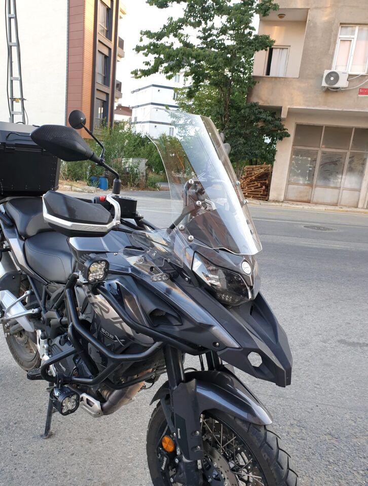 MOTOCAM Benelli TRK 502  Ön Cam 2017-2026-2026 Model 54cm Şeffaf Renkli 4mm