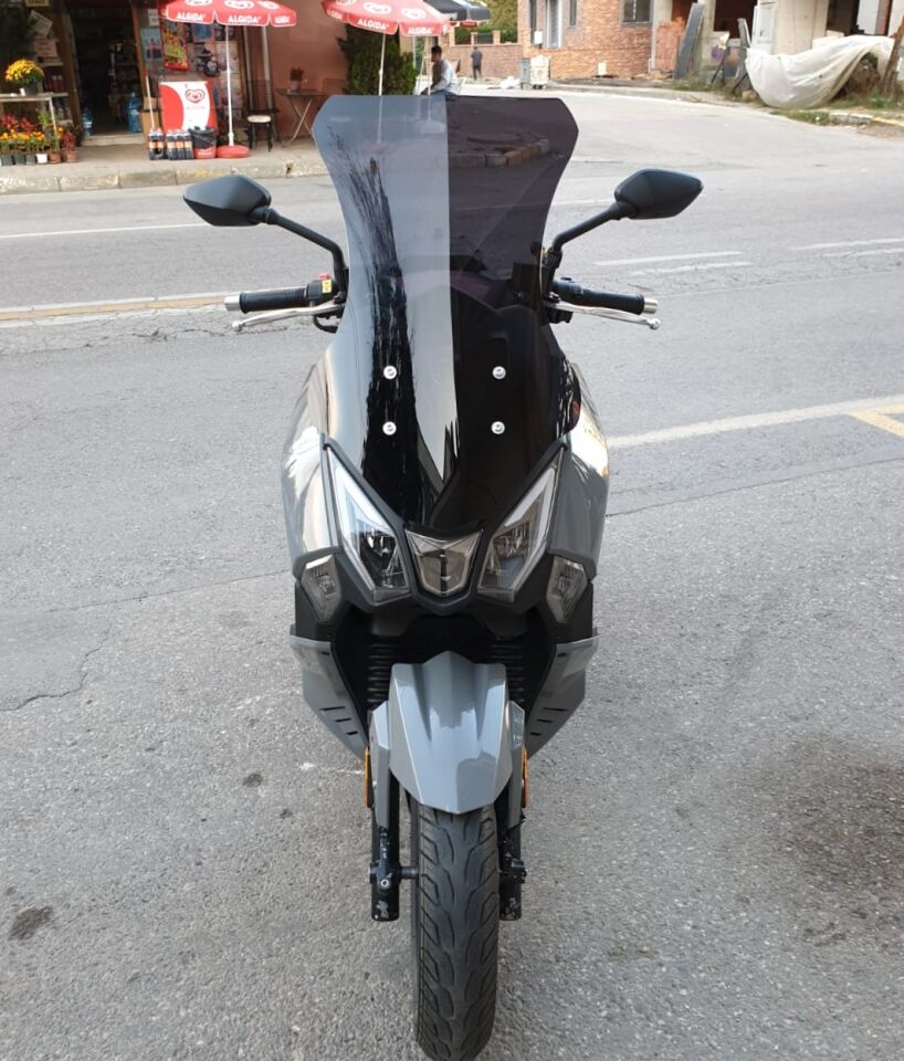 MOTOCAM SYM Joyride 300 Ön Cam 2023-2026 Model 65cm Siyah Renkli 4mm ORTA BOYLU