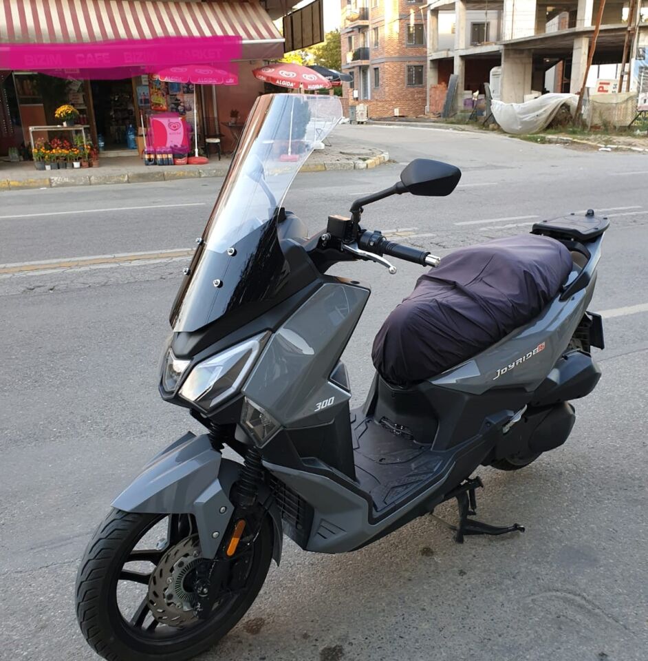 MOTOCAM SYM Joyride 300 Ön Cam 2023-2026 Model 65cm Şeffaf Renkli 4mm ORTA BOYLU