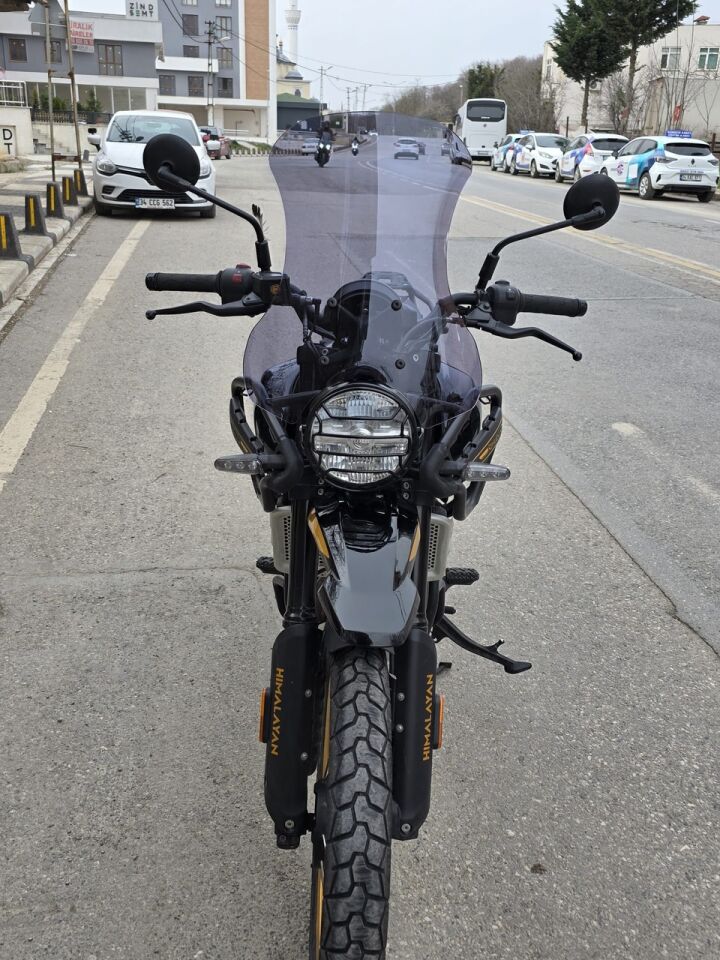 MOTOCAM Royal Enfield Himalayan 450 Ön Cam 2023-2026 Model 49cm Füme Renkli 4mm