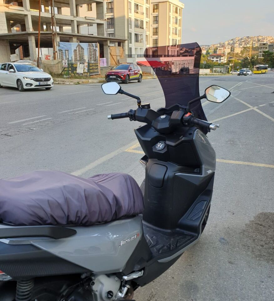 MOTOCAM SYM Joyride 300 Ön Cam 2023-2026 Model 75cm Siyah Renkli 4mm UZUN