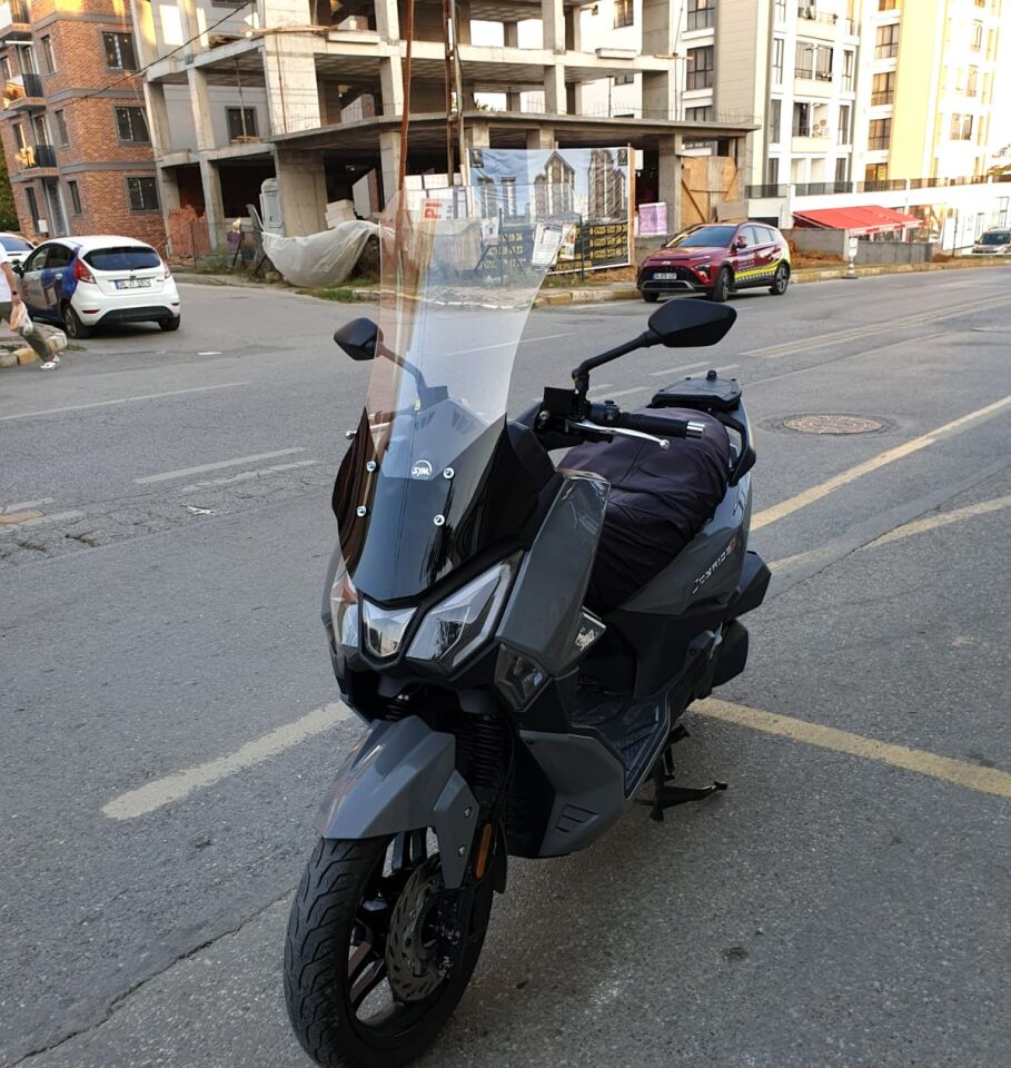 MOTOCAM SYM Joyride 300 Ön Cam 2023-2026 Model 75cm Şeffaf Renkli 4mm UZUN