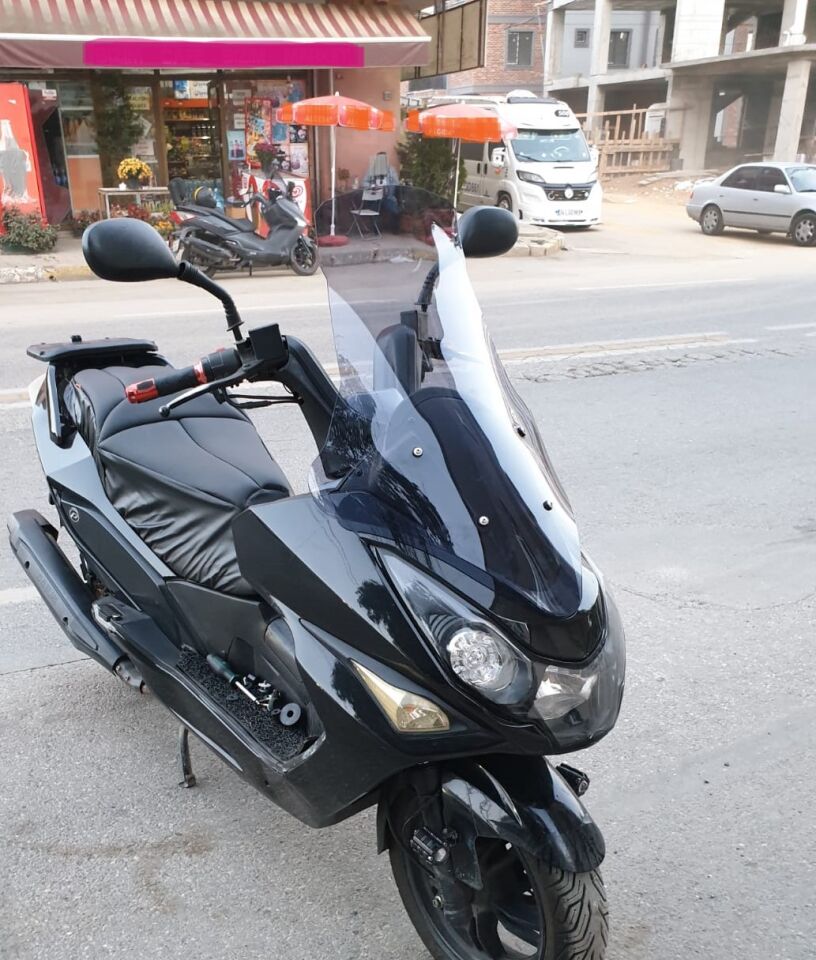 MOTOCAM Daelim S3 Advance Ön Cam 2010-2018 Model 77cm Füme Renkli 4mm