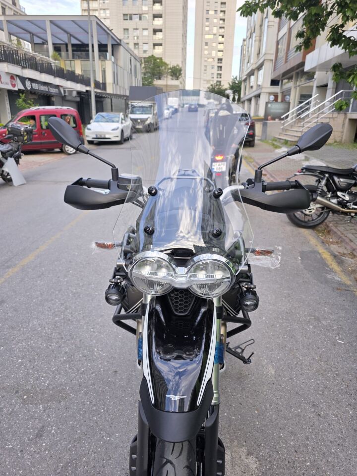 Motoguzzi V85 TT Ön Cam 2019,2023 Model 58cm