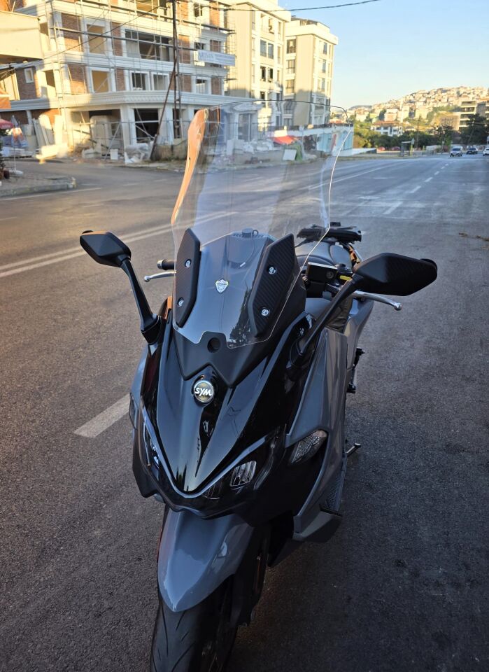 MOTOCAM Sym Maxsym TL 508 Ön Cam 2022-2026 Model 65cm Şeffaf Renkli 4mm