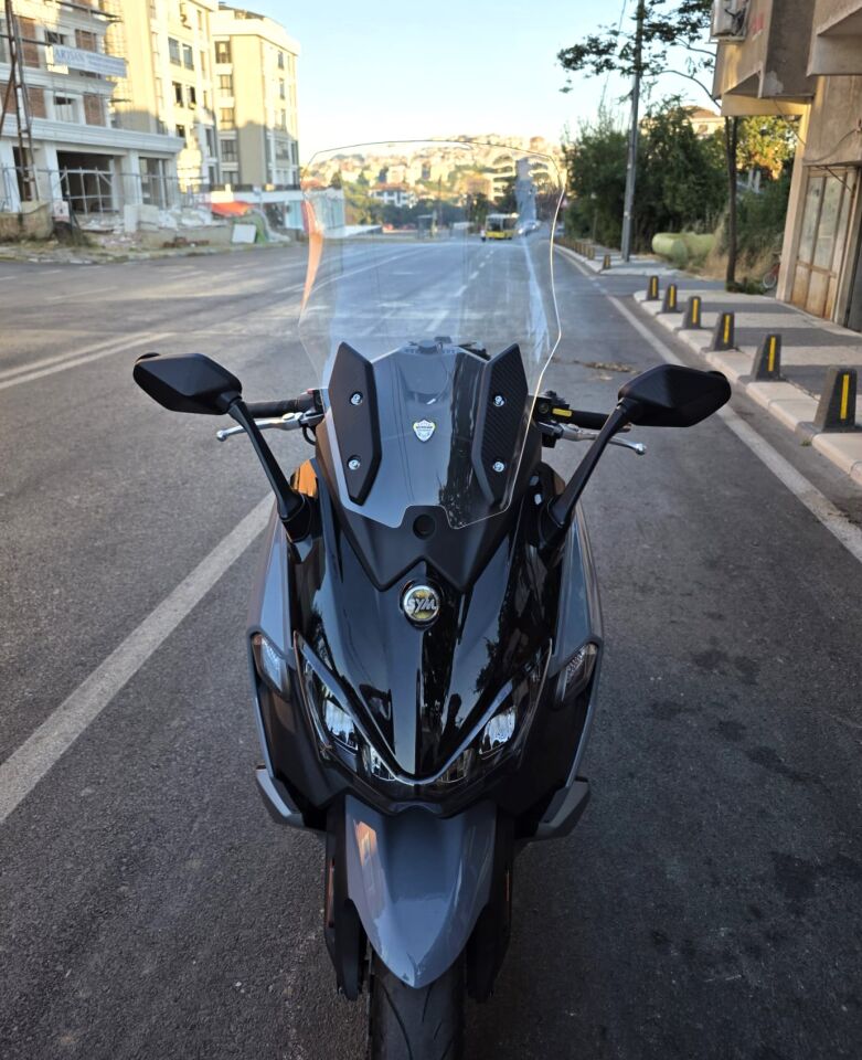 MOTOCAM Sym Maxsym TL 508 Ön Cam 2022-2026 Model 65cm Şeffaf Renkli 4mm