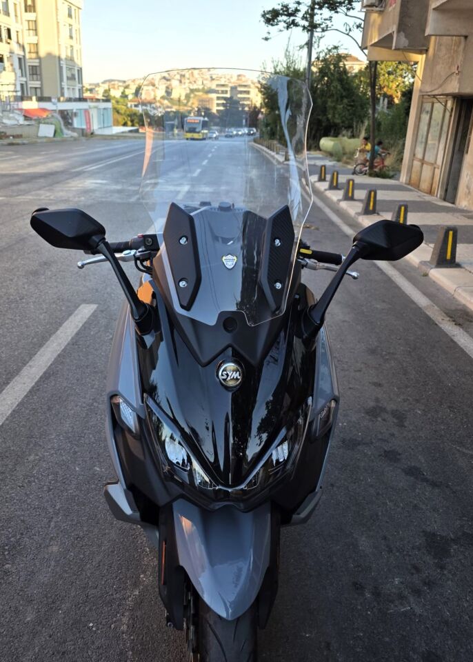 MOTOCAM Sym Maxsym TL 508 Ön Cam 2022-2026 Model 65cm Şeffaf Renkli 4mm