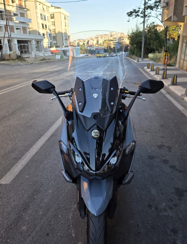 MOTOCAM Sym Maxsym TL 508 Ön Cam 2022-2026 Model 65cm Şeffaf Renkli 4mm