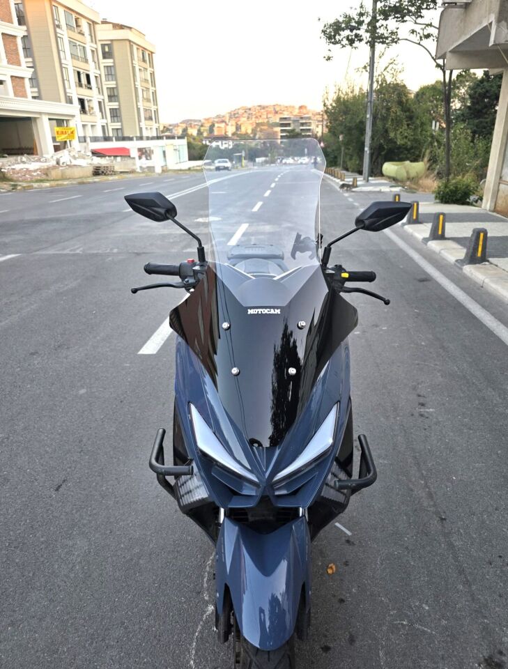 MOTOCAM Küba Newcity 50 Ön Cam 2023-2026 Model 78cm Şeffaf Renkli 4mm UZUN